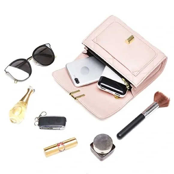 Elegant Pink Quilted Crossbody Bag with Gold Chain - Picture 5 of 8